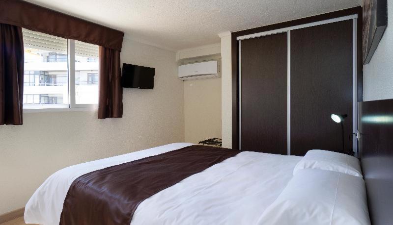 Hotel El Pozo Torremolinos Zimmer foto